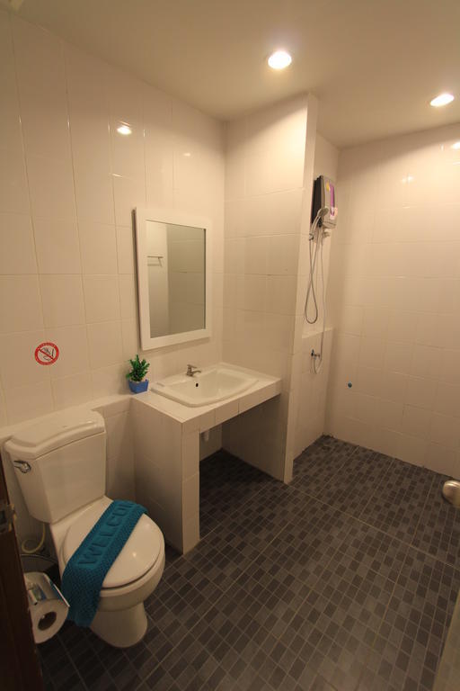 The Guide Hometel Bãi biển Kata Ngoại thất bức ảnh