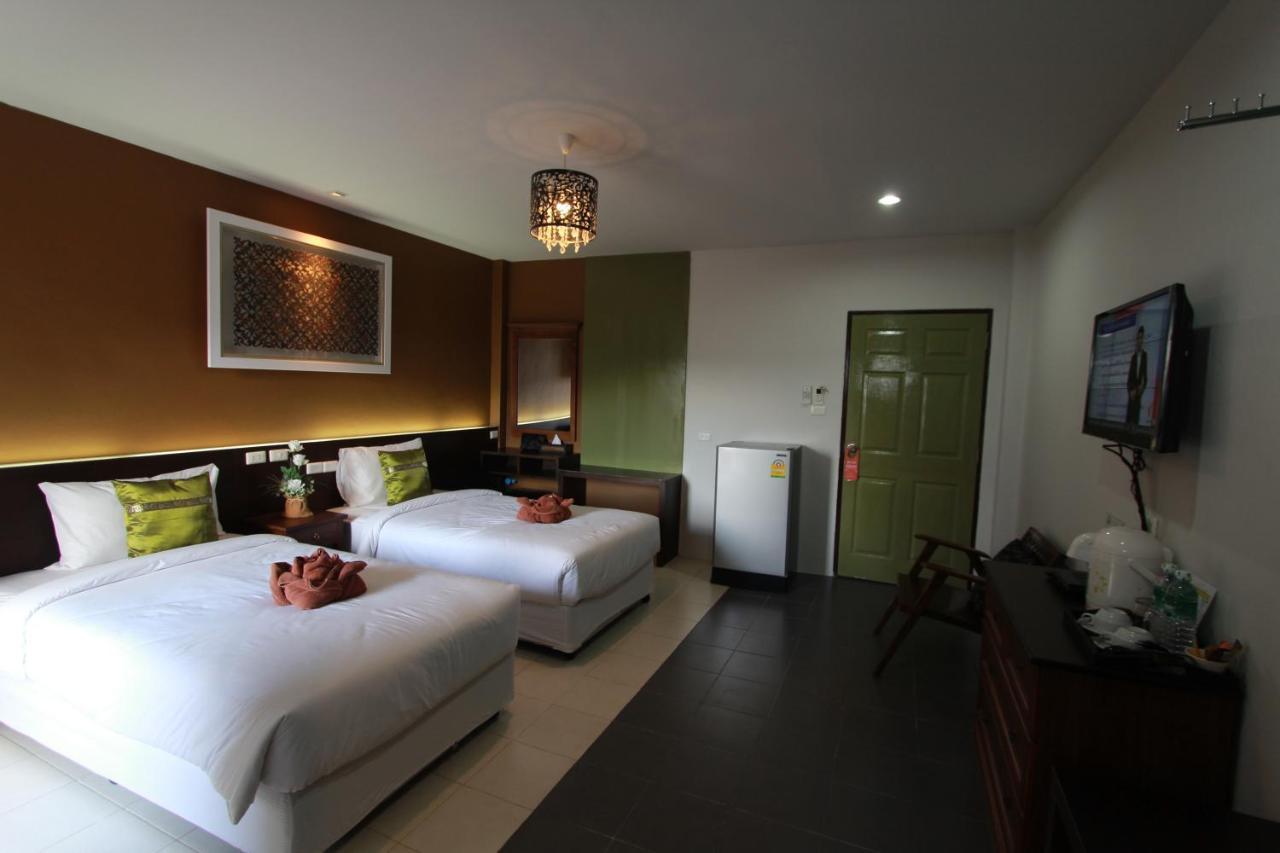 The Guide Hometel Bãi biển Kata Ngoại thất bức ảnh